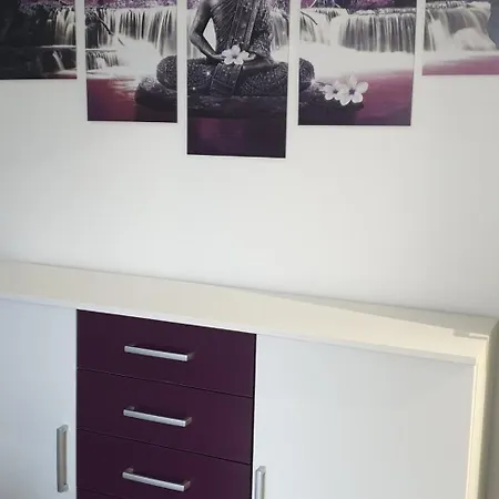 Nahrstedt Nr 2 * فالديك